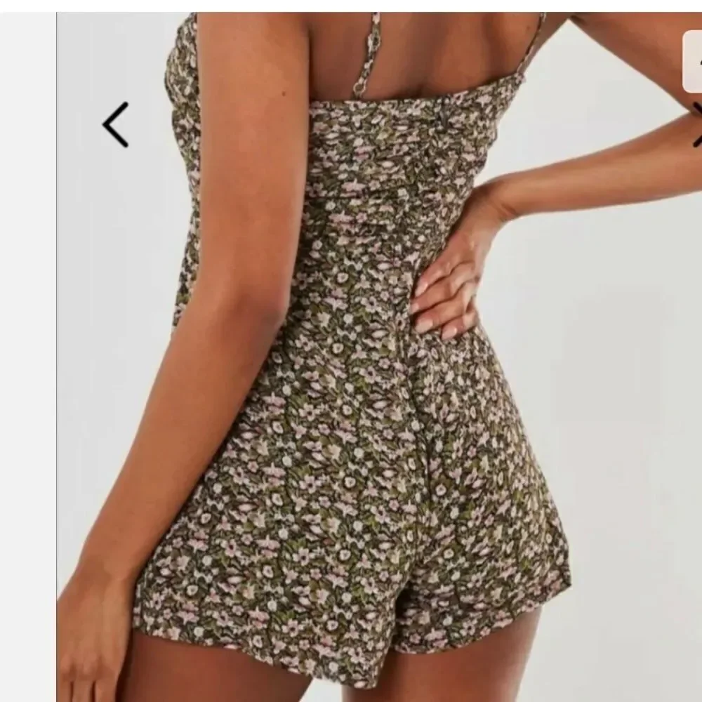MISSGUIDED ROMPER FLORAL PRINT - Picture 11 of 15